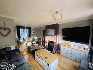 Lounge/Diner- click for photo gallery